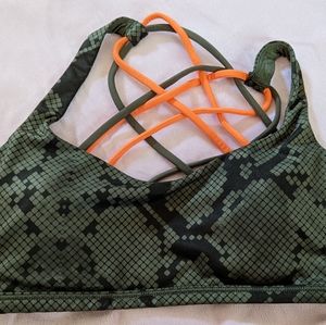 Lululemon Free to be army olive green